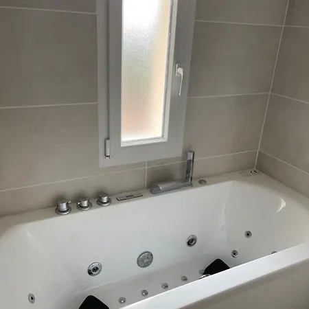 La Parenthese Balneo T2 Cosy De 40m² Avec Terrasse *